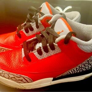 Boys Jordan 3 size 2